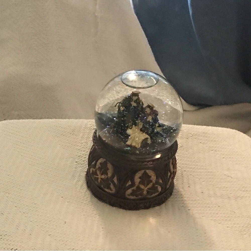 San Francisco Music Box Company Snowglobe